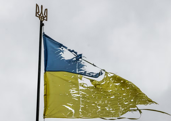 Прапор України у Чернігові. Квітень 2023 року. Фото: Сергій Нужненко